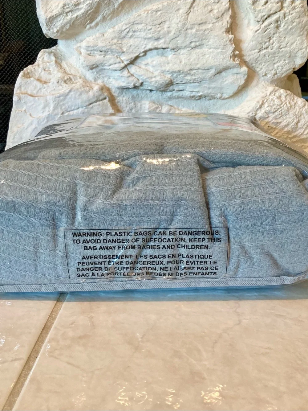 NWT and packaging- Docofil brand, made in Portugal three piece King duvet set